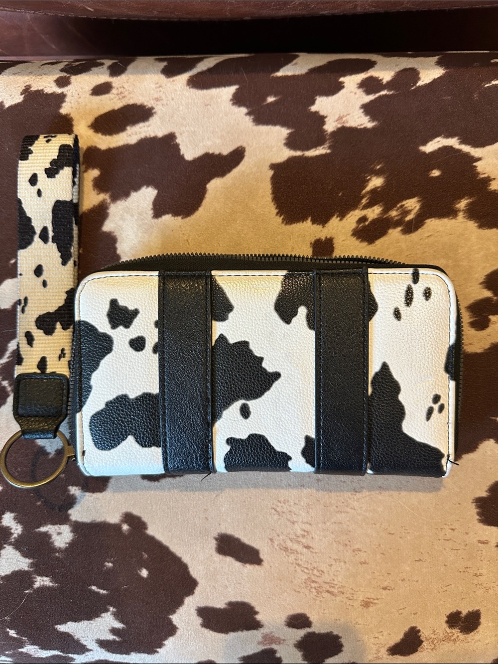 Wrangler Black and White Cowprint Wristlet Wallet - Picture 2 of 4